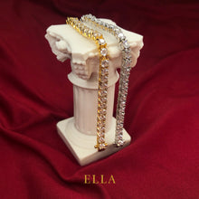 Load image into Gallery viewer, Delyne (Yellow Gold)